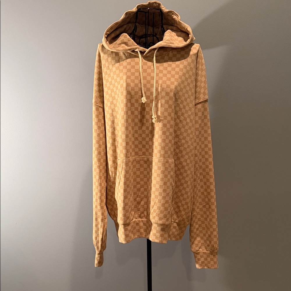 NWOT AMPERSAND AVE Tan Checkered Hoodie Sweater